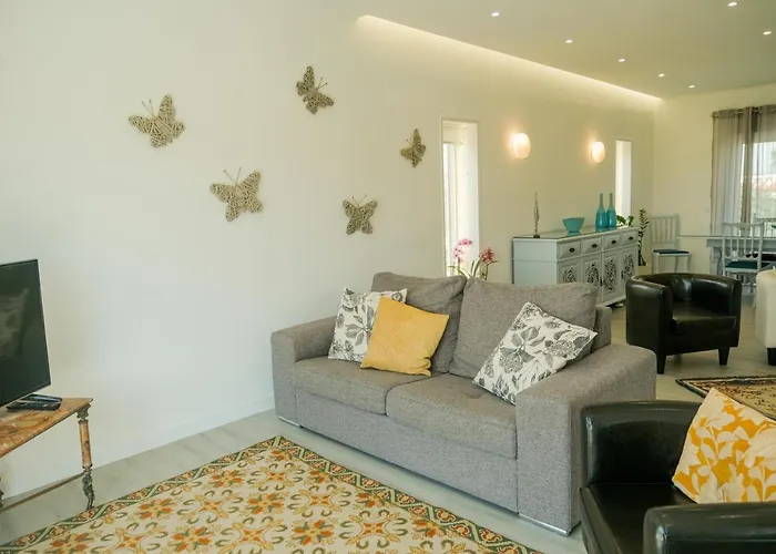 Like-home-t3 House-garden, Sea View, בית נופש