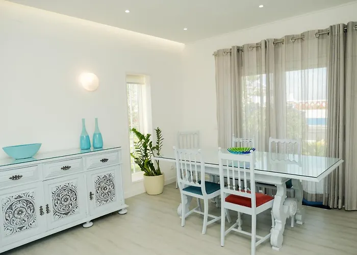 Like-home-t3 House-garden, Sea View, 펜션 Casais de Sao Lourenco
